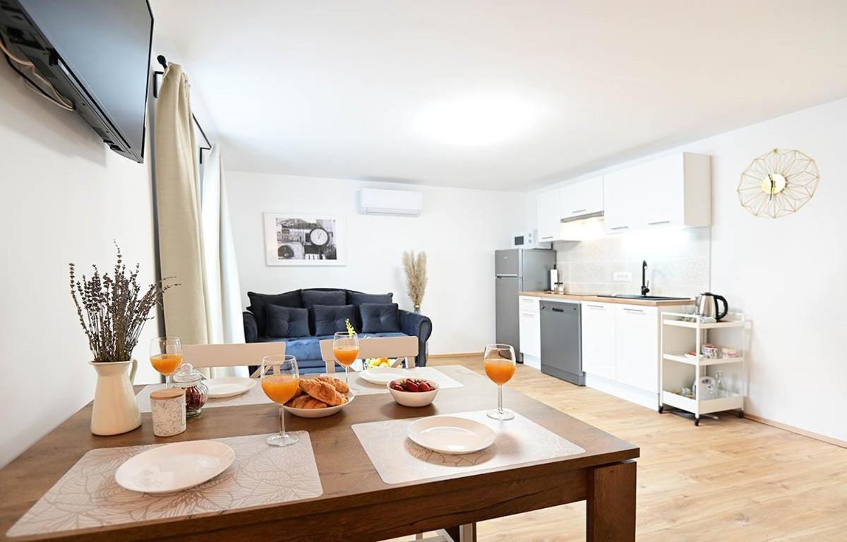 Apartment D & Studio L Dobrinj Exteriér fotografie