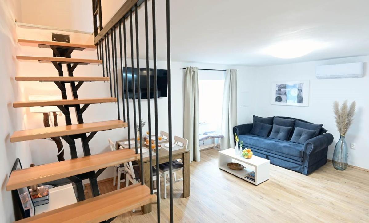 Apartment D & Studio L Dobrinj Exteriér fotografie