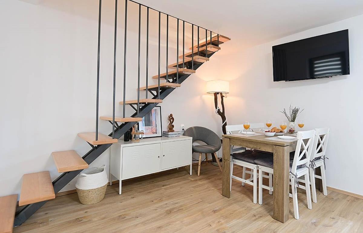 Apartment D & Studio L Dobrinj Exteriér fotografie